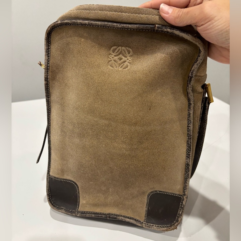 Vintage LOEWE Suede Crossbody Bag Brown Anagram Logo Adjustable Strap Spain Real